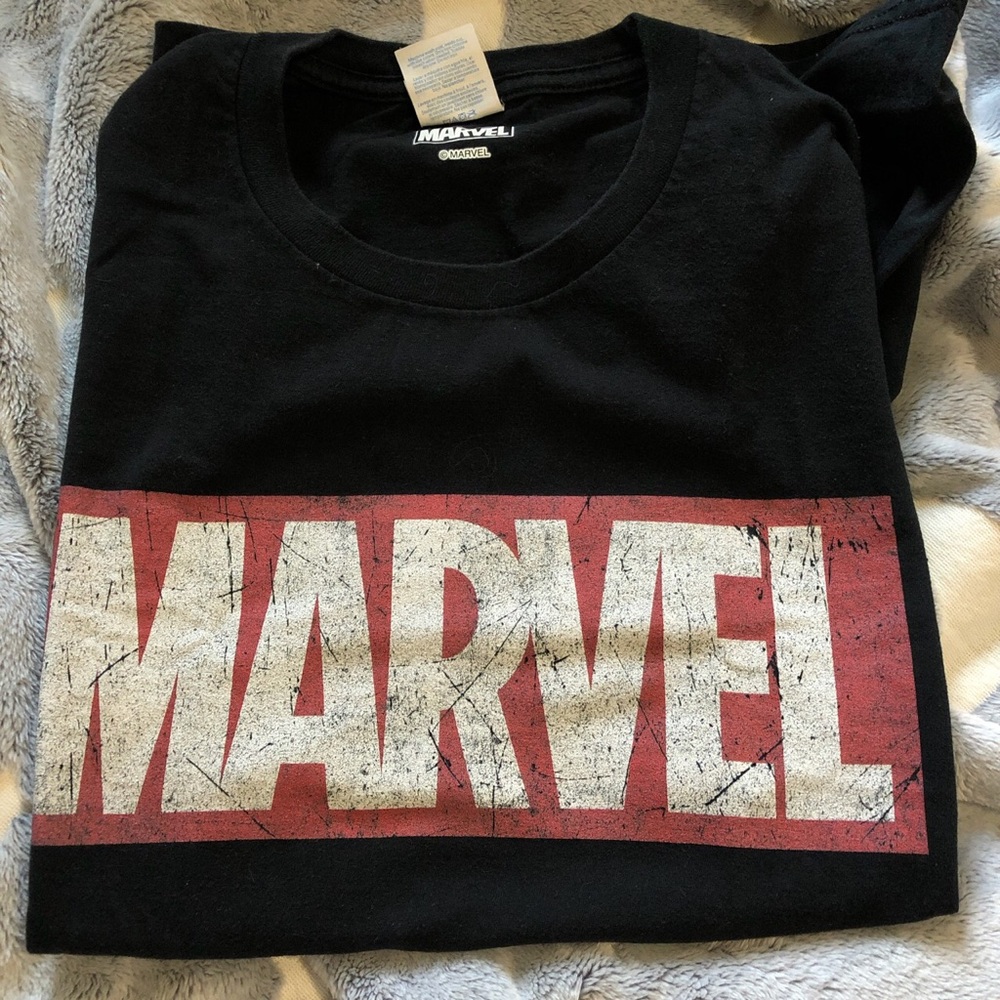 MARVEL logo black t-shirt